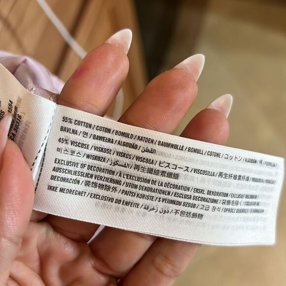 💕Abercrombie & Fitch Top💕 - Picture 7 of 7